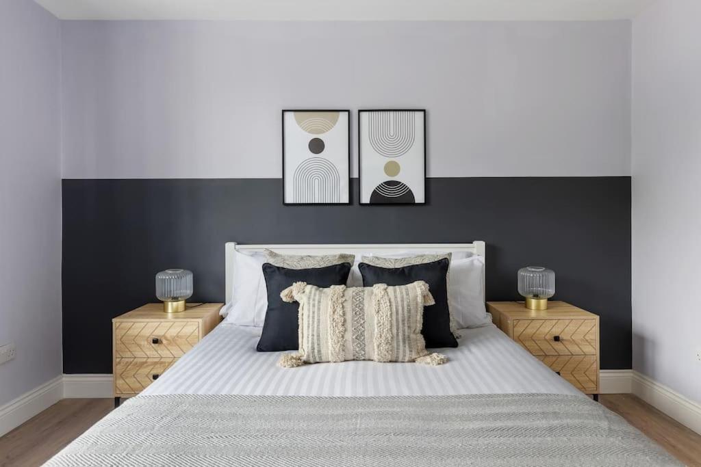 Stylish & Spacious 3 Bed Apartment With Fast Wifi, Close To Tube & Wembly Londres Exterior foto