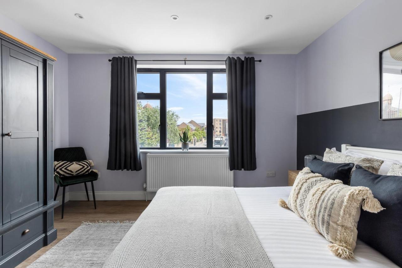 Stylish & Spacious 3 Bed Apartment With Fast Wifi, Close To Tube & Wembly Londres Exterior foto